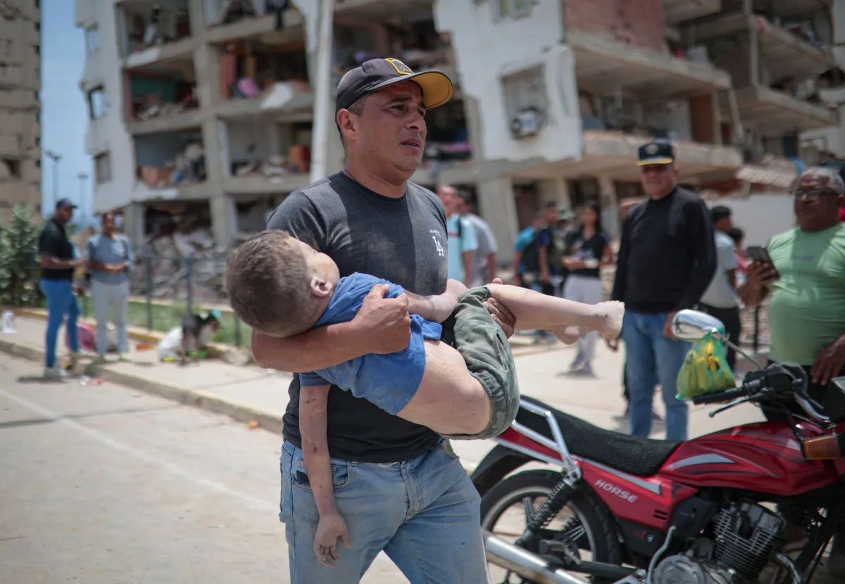 En el epicentro del terremoto de Venezuela: “Una máquina, por favor. Necesito a mi hermana que está ahí abajo”