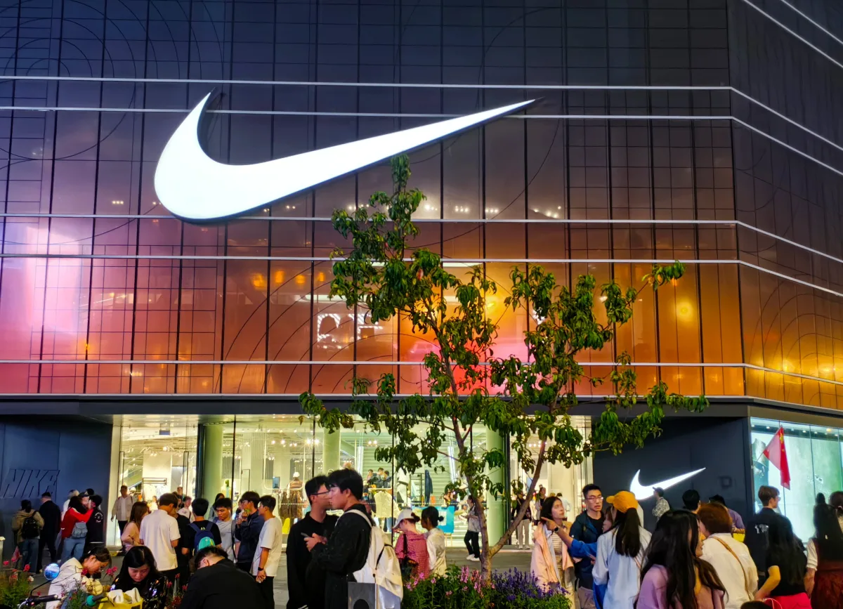 Nike enfrenta un proceso de recuperación prolongado bajo la gestión de Hill