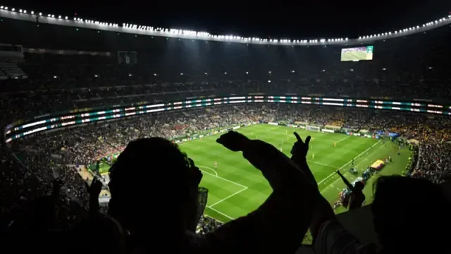 México avanza a octavos del Mundial tras vencer a Ecuador