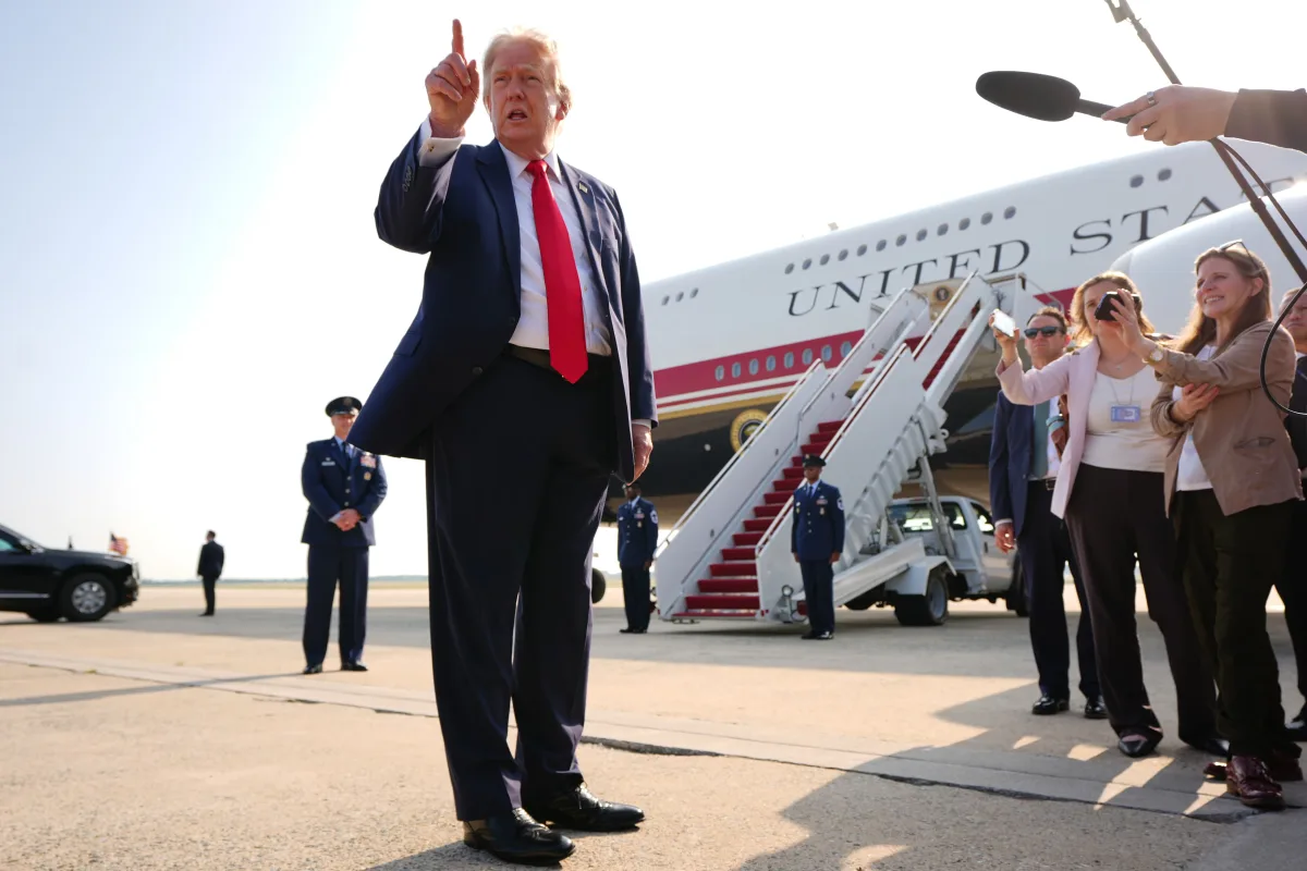 Informe financiero revela ingresos millonarios de Donald Trump durante su gestión