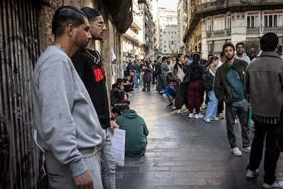 España registra cifra récord de solicitudes en proceso de regularización migratoria