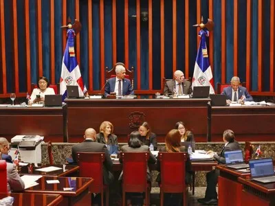 Senado propone eliminar castigos por ultraje a funcionarios públicos