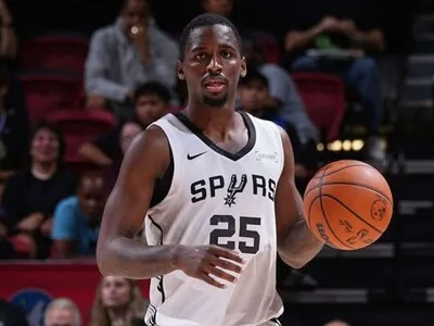 Olympiacos presenta oferta millonaria al dominicano David Jones García