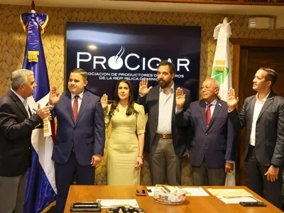 Crean consejo para regular y proteger la calidad del cigarro dominicano