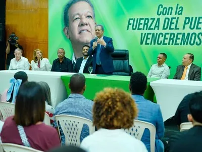 Leonel Fernández cuestiona alzas eléctricas y gestión económica del Gobierno