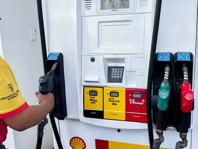Gobierno mantiene congelados precios de combustibles básicos hasta finales de julio