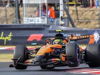 Lando Norris logra la pole en Hungría tras sanciones a rivales