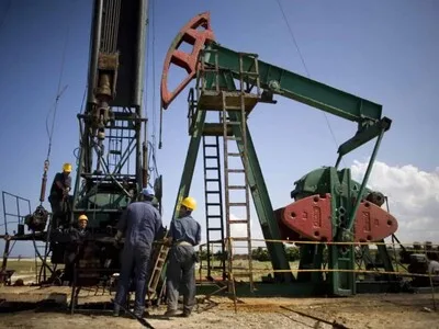 Wall Street registra ganancias tras descenso en los precios del petróleo