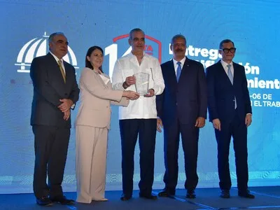 Ministerio de Trabajo reconoce al Banco Popular por su gestión preventiva