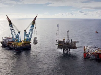 Reservas comerciales de petróleo en Estados Unidos registran caída inesperada