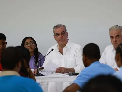 Presidente Abinader encabeza jornada de inauguraciones y programas en San Juan