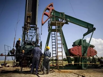 El petróleo de Texas cierra al alza por tensiones en Ormuz