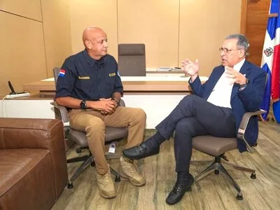 Director del COE y Osiris de León evalúan preparación ante terremotos