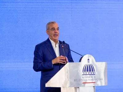 Abinader mantiene discreción sobre salida de diplomáticos cubanos del país