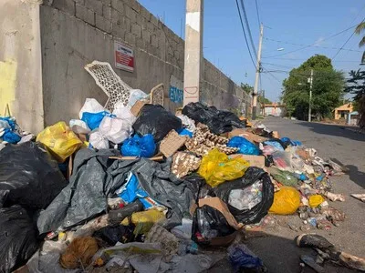 Residentes de Dajabón denuncian abandono en limpieza y ocupación de aceras