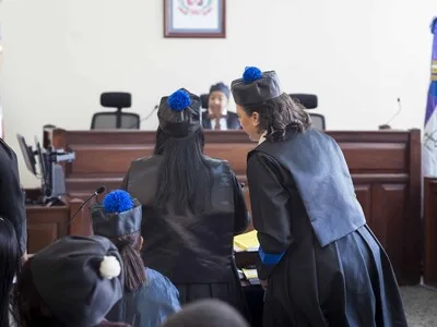 Aplazan juicio contra militar acusado de violencia de género y trata