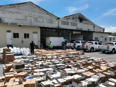 Desmantelan fábrica clandestina de bebidas alcohólicas en San Cristóbal