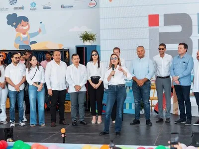 Recolectan 16.5 millones de botellas plásticas por útiles escolares en la capital