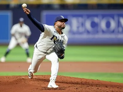 Freddy Peralta domina a los Mets en triunfo de Tampa Bay