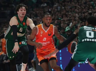 Jean Montero inicia su etapa con el Olympiacos en Grecia