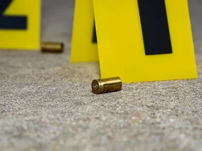 Muere joven buscado por homicidio tras enfrentamiento con agentes en Santiago
