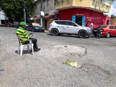 Residentes de Villa Juana exigen reparación urgente de la calle Antonio Mayí
