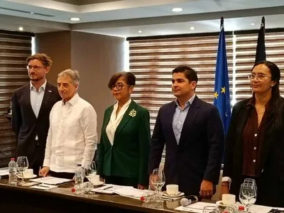Unión Europea y Francia destinan 10 millones de euros al transporte dominicano