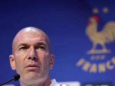 Italia rescata un empate ante Francia en el debut de Zidane