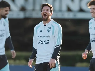 Lionel Messi cumple su última práctica con la selección argentina