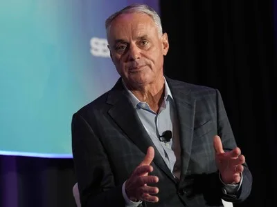 MLB propone reducir temporada a 154 juegos bajo nuevas condiciones salariales