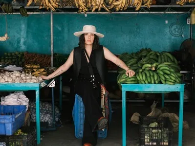 Covi Quintana celebra doble nominación al Latin Grammy con ritmo dominicano
