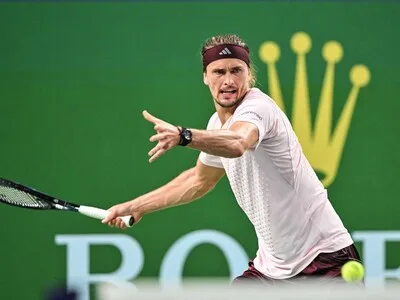 Alexander Zverev avanza en Shanghái mientras Ben Shelton queda eliminado