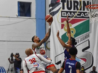 Don Bosco lidera el torneo de baloncesto superior en Moca
