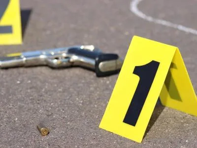 Agentes policiales abaten a presunto delincuente en el ensanche La Paz