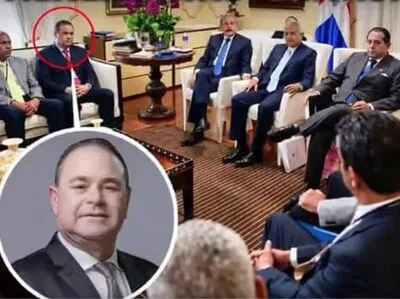 PLD cuestiona al ministro de Agricultura tras presentar foto con Danilo Medina