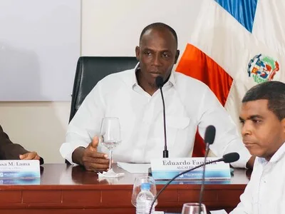 Tribunal ordena a alcalde de Villa Hermosa devolver aumento salarial