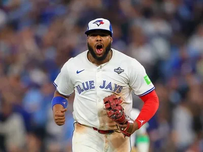 Cuatro peloteros dominicanos son finalistas al Guante de Oro en MLB
