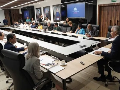 Mayoría de docentes dominicanos obtiene resultados insuficientes en evaluación de desempeño