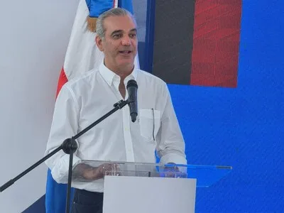 Abinader retoma agenda nacional con entrega de viviendas y obras públicas