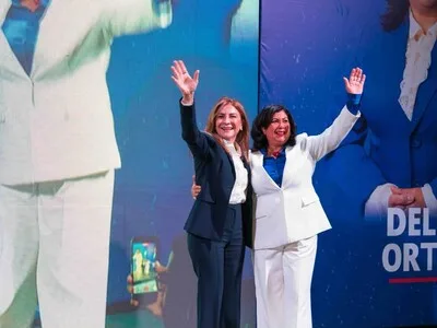 Delia Ortiz se suma al proyecto presidencial de Carolina Mejía