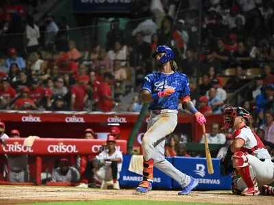 Tigres del Licey arrollan a los Gigantes con ofensiva de poder
