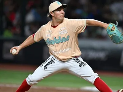 Trevor Bauer hará su debut con las Estrellas Orientales este martes