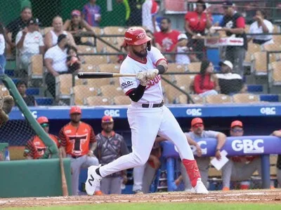 Leones del Escogido blanquean a los Toros en el Quisqueya