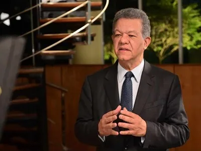 Leonel Fernández exhorta al Gobierno reforzar seguridad ante crisis en Haití