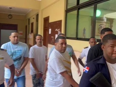Aplazan juicio preliminar por muerte de chofer en Santiago